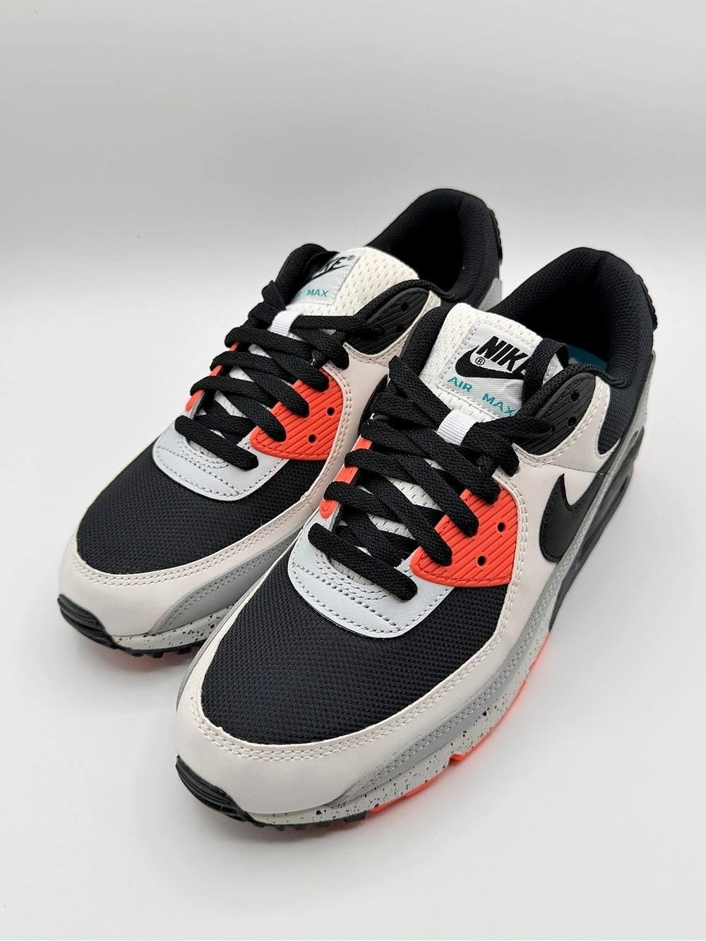 Nike Air Max 90 "Light Smoke Grey Hyper Crimson" Sneakers